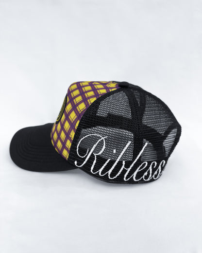 Ribless trucker cap