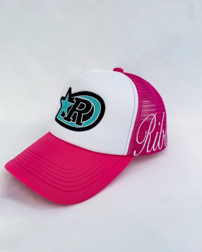 Ribless trucker cap